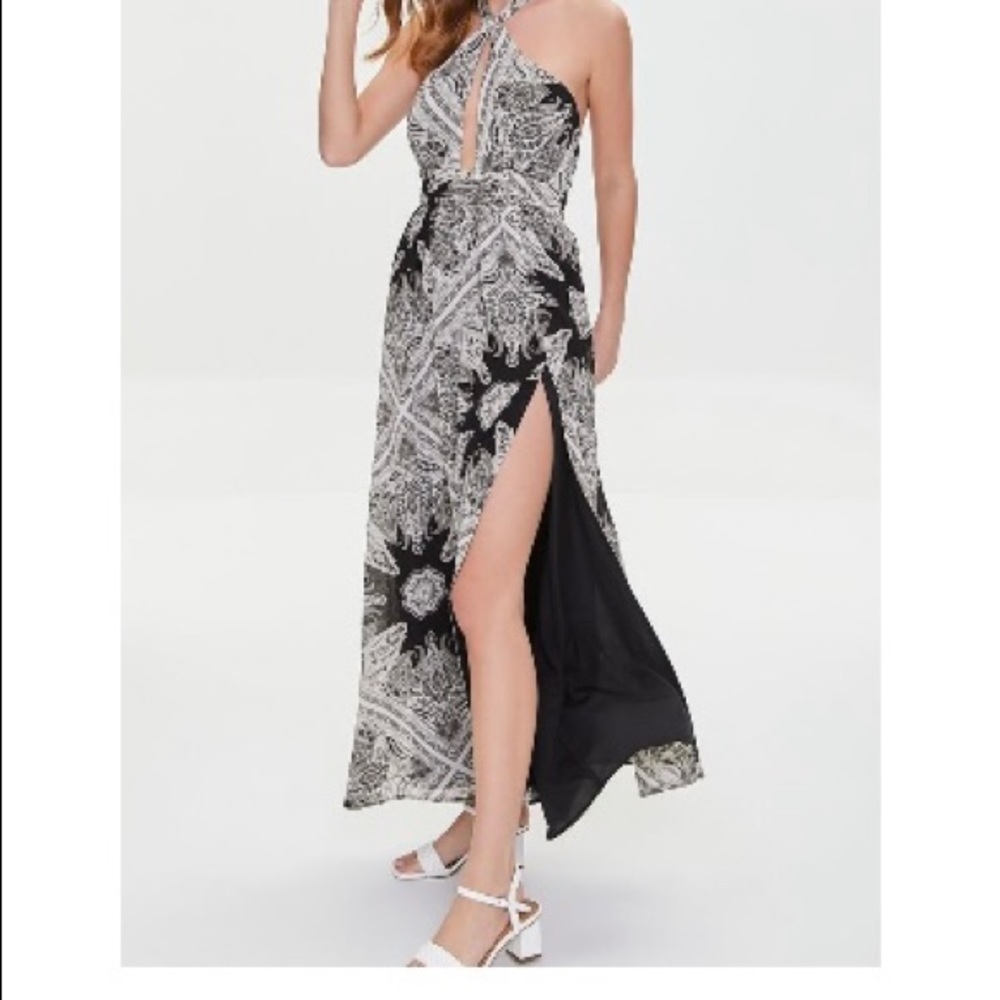 🌸 chiffon paisley print halter dress size S New